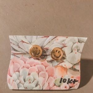 10K Gold Smiley Face Earrings
